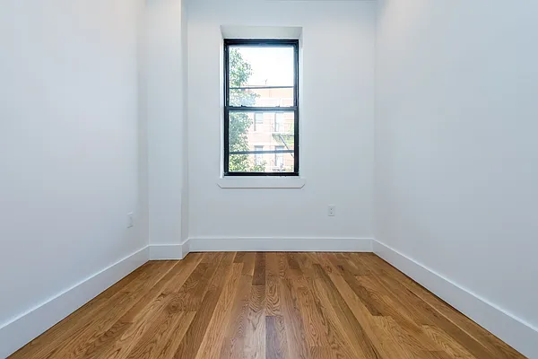 Rented by Nooklyn NYC LLC | media 35