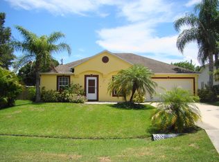 241 Silver Oak Rd NE, Palm Bay, FL 32907