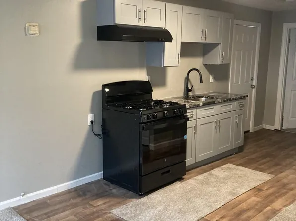 26 W Washington St, Paulsboro, NJ 08066