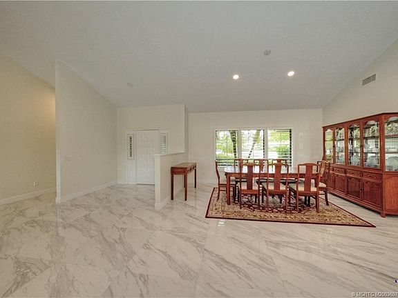 4th image of 6345 SE Ironwood Cir