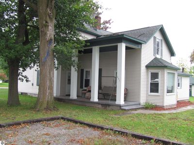 201 6th Ave, Tawas City, MI, 48763