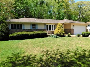 1226 Redbud Dr, Chesterton, IN 46304