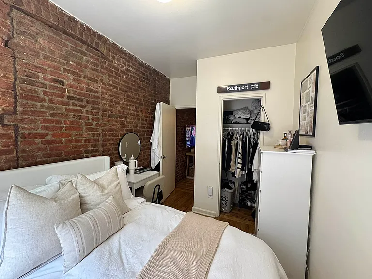226 E 29th St #2E — Photo 15