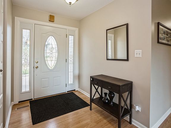 2nd image of 8145 Kingsbury Dr