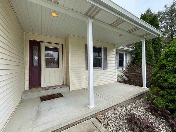 2nd image of 307 Koselke St