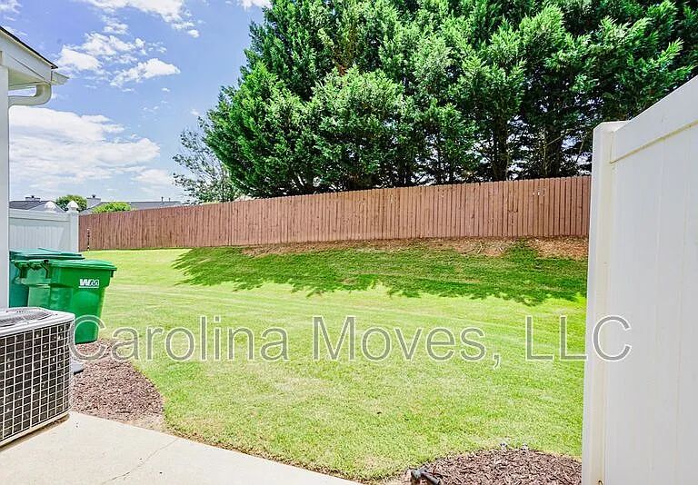 100 Xander Dr — Photo 5