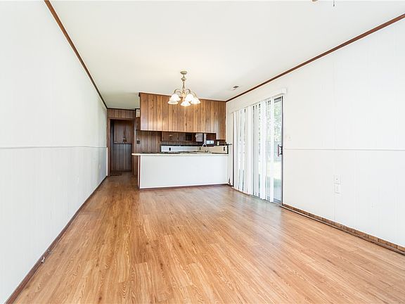 5th image of 662 S Lake Sequoyah Dr