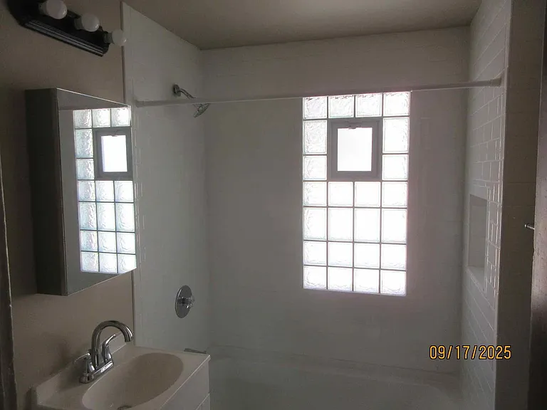 3455 N Fratney St — Photo 12