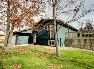 6942 Dupre Rd, Centerville, MN 55038