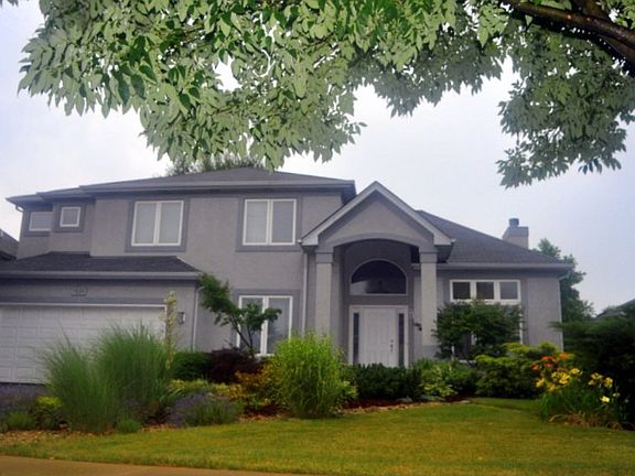 Large Lot (75' W x 180" L