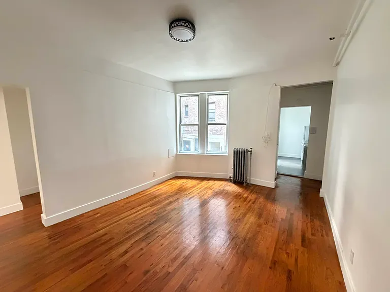 490 Ocean Pkwy #4 — Photo 1