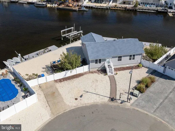 161 Evelyn Dr, Manahawkin, NJ 08050