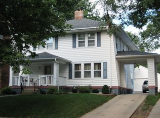 404 25th St SE, Cedar Rapids, IA 52403