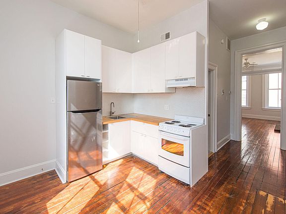 4th image of 309 E 13th St APT 11