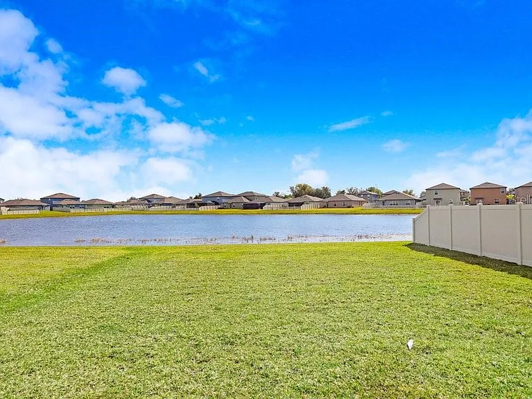 3160 Oyster Cove St — Photo 35