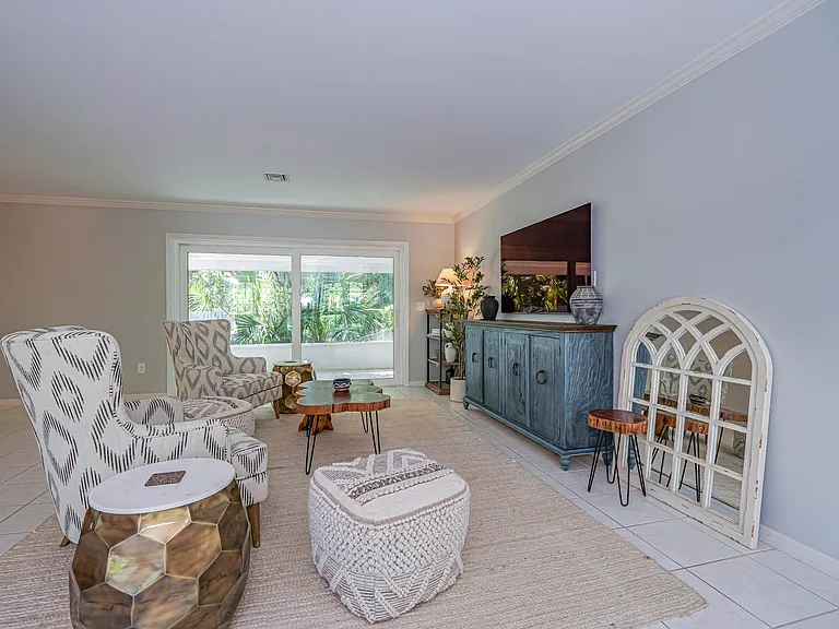1405 Treasure Cove Ln — Photo 8