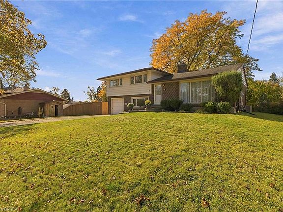 3rd image of 47 Evergreen Cres
