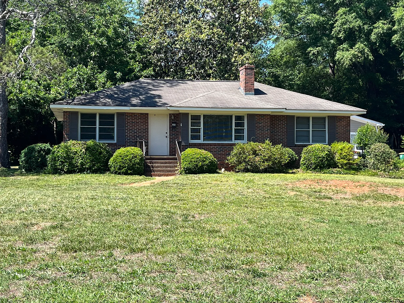 3 bed, 1326 sqft, $1,800 — Photo 1