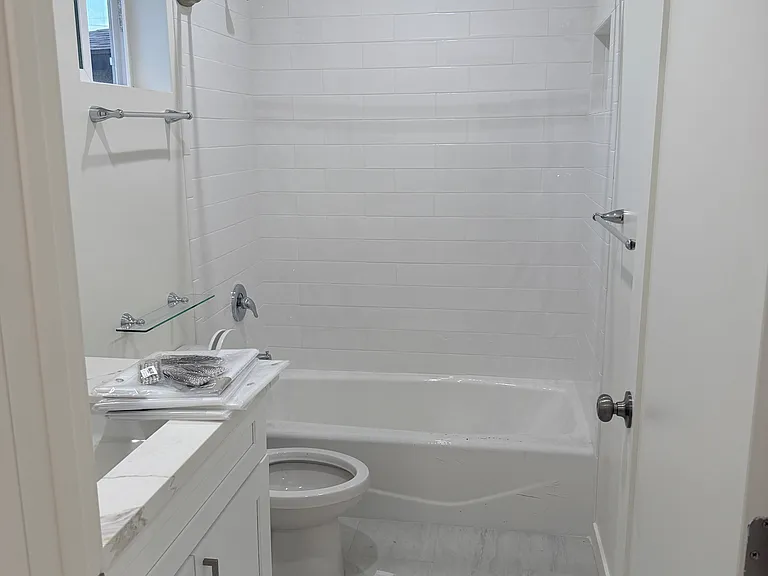 1320 S Del Mar Ave #J — Photo 4
