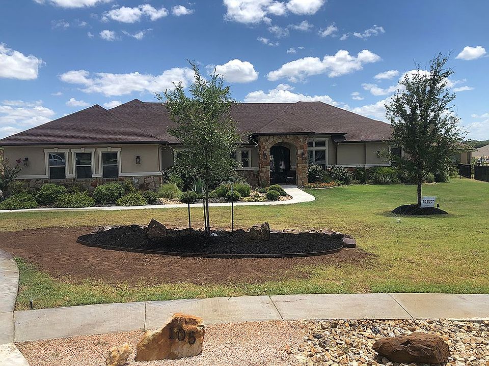 1st image of 105 Cozy Oak Way