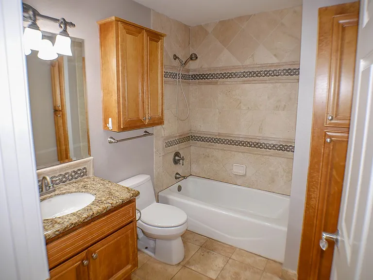 7509 Draper Ave #202 — Photo 15
