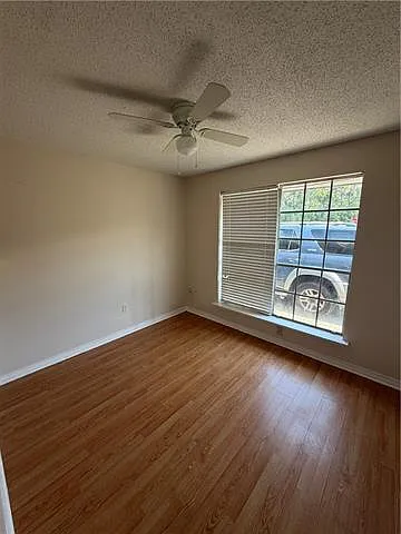 210 N Parkway Dr #55 — Photo 10