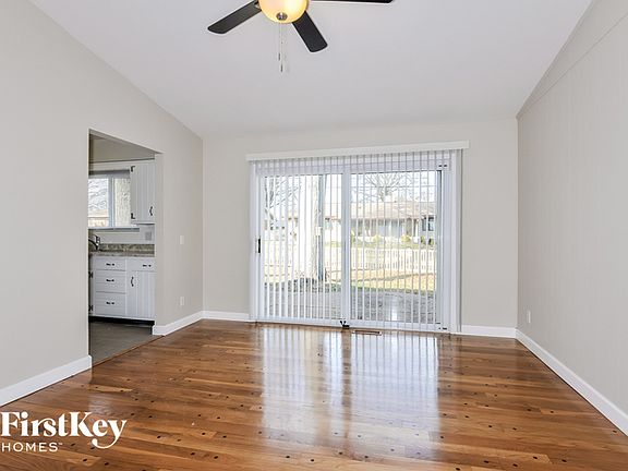 5th image of 2825 Flamewood Dr