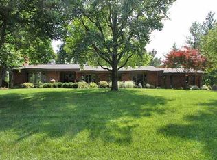 28 Lakewood Dr, Glen Carbon, IL 62034