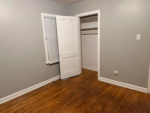 4th image of 2757 Steele St