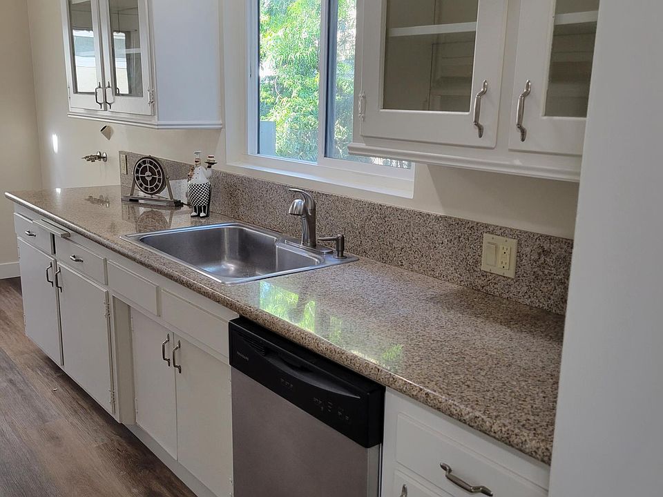 1st image of 415 Avenue G APT C