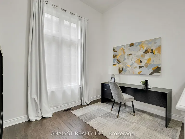 61 Ross Vennare Cres — Photo 24