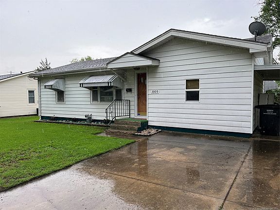 2nd image of 3909 Nebraska St