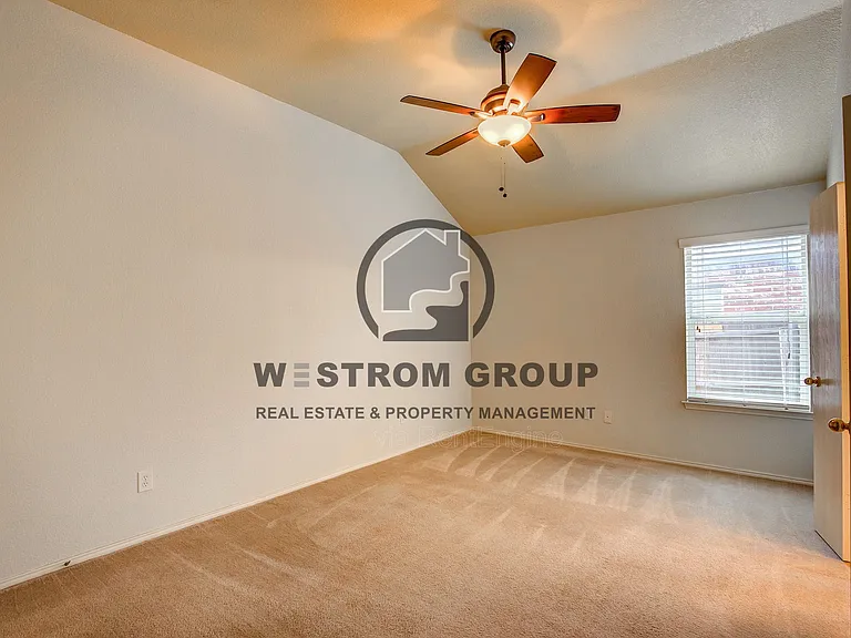 10904 Rising Mist Ct — Photo 17