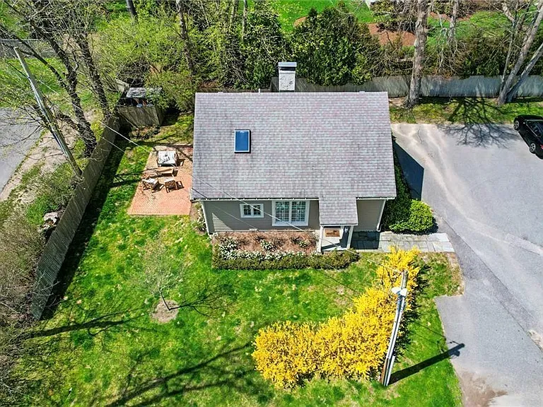 397 Gibbs Ave #CH — Photo 2