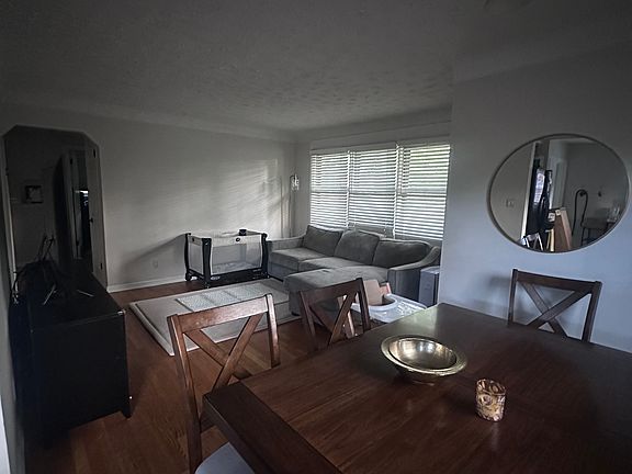 5th image of 1283 E Melton Rd