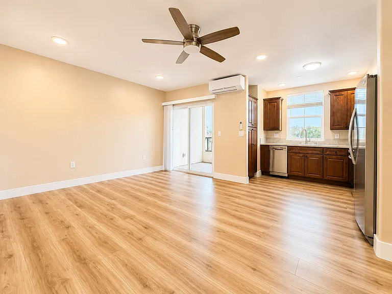 260 S Rancho Santa Fe Rd #208 — Photo 3