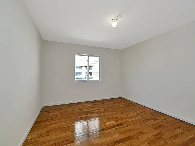 14 Girard St #B — Photo 10