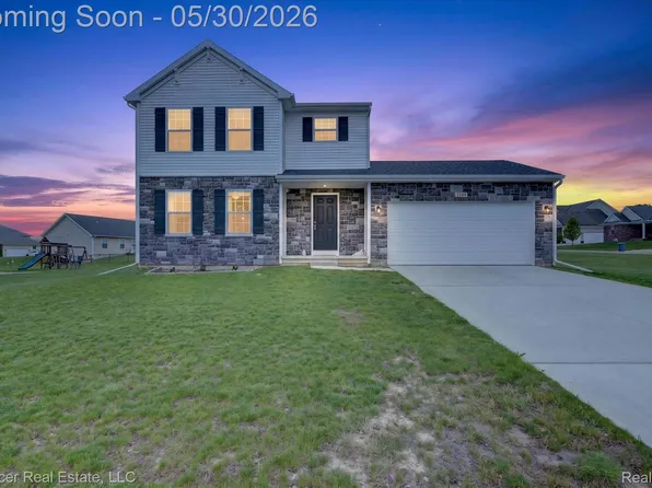 1110 Lancaster St, Lapeer, MI 48446
