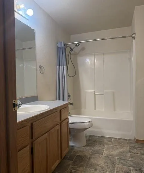 612 SW Larch Rd — Photo 2