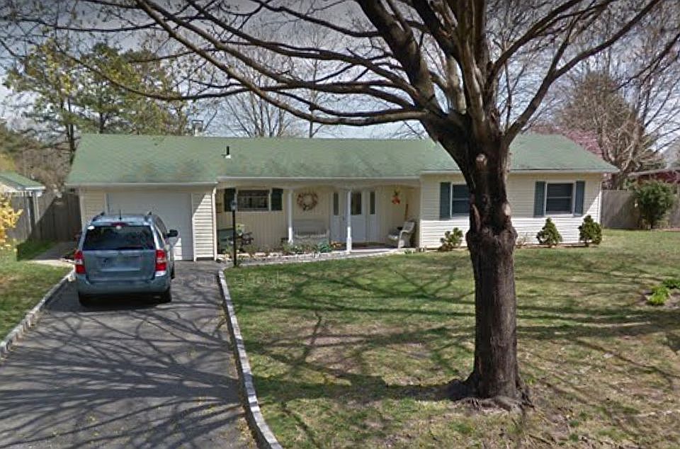 1st image of 25 Huck Finn Ln