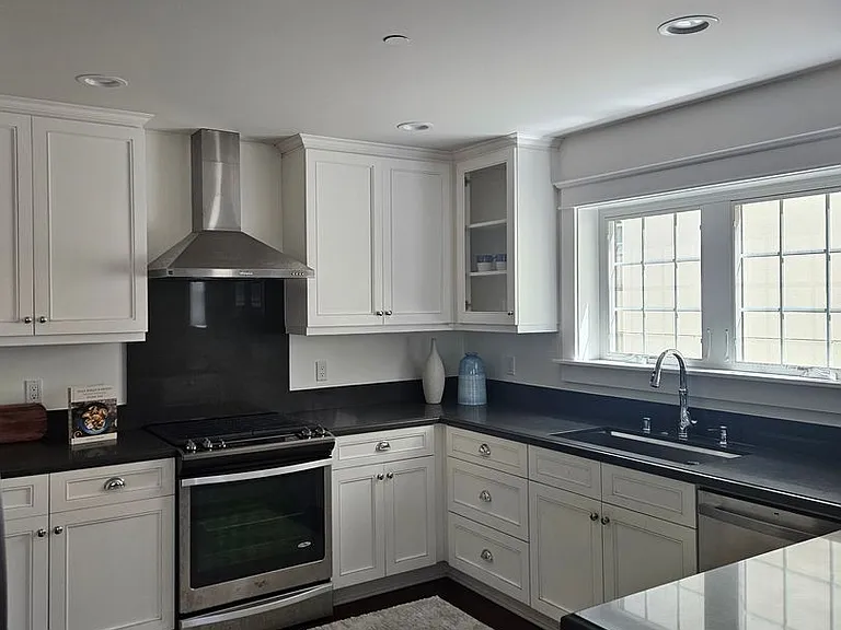 816 F Ave — Photo 43