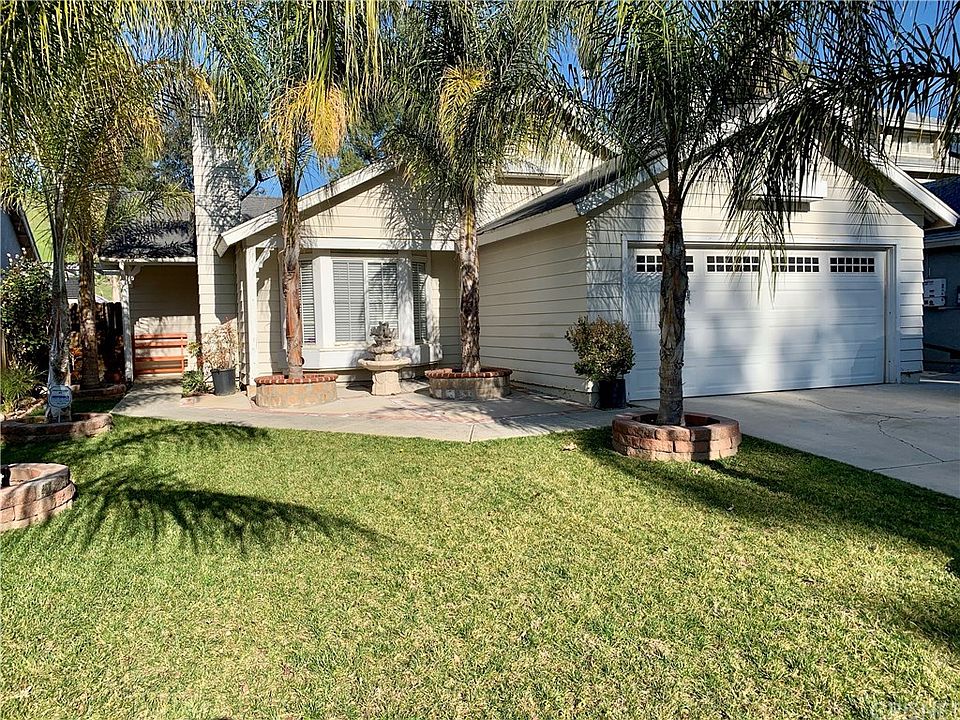 1st image of 32328 Green Hill Dr