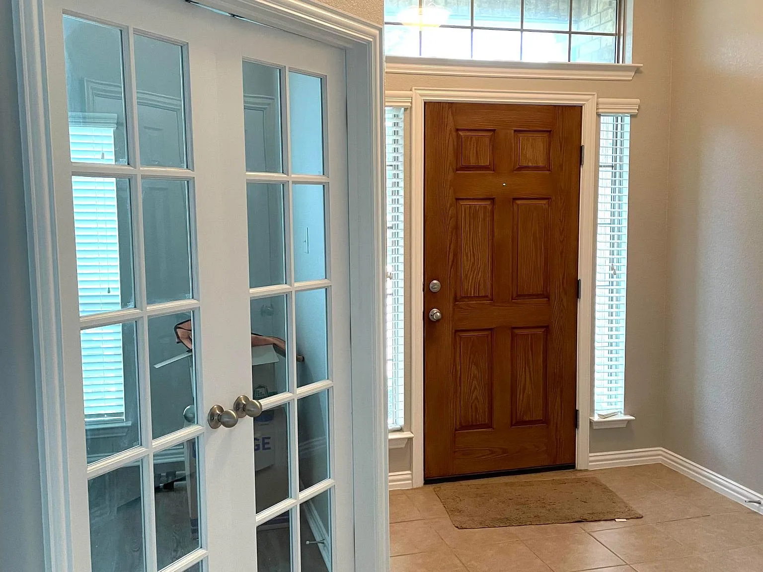 4 bed, 2142 sqft, $2,400 — Photo 3