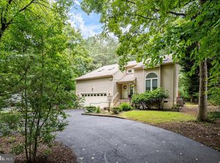 1023 Eastover Pkwy, Locust Grove, VA 22508