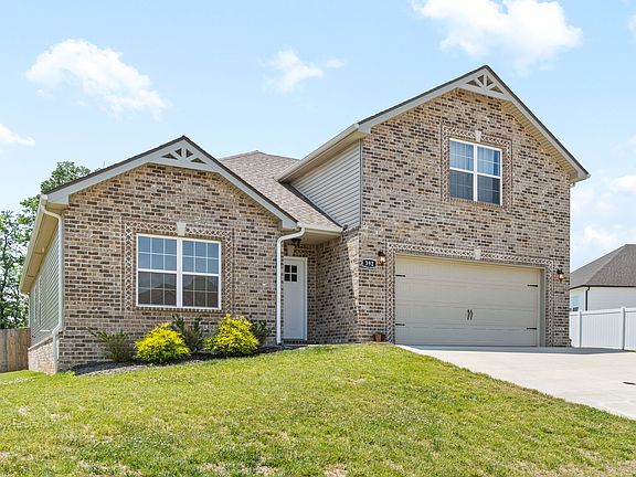 3rd image of 392 Wingfield Dr