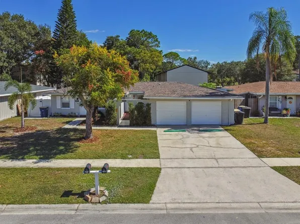 1105 Amble Ln #1105 & 1107, Clearwater, FL 33755