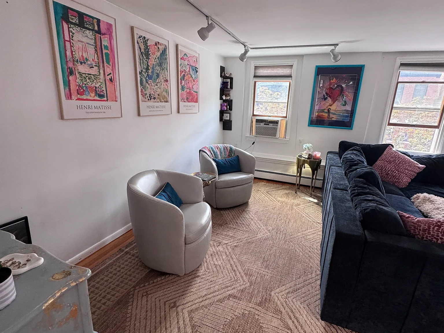2 bed, 950 sqft, $3,875 — Photo 2