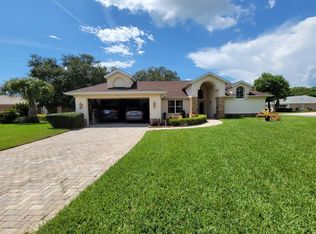 9425 Ashley Dr, Weeki Wachee, FL 34613