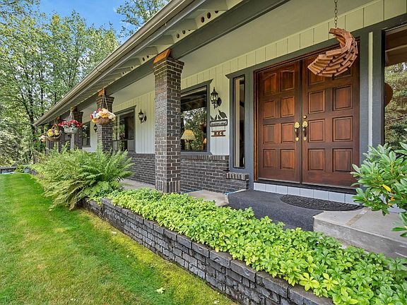 3rd image of 824 Quail Ct