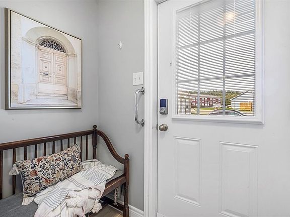 5th image of 20 Spring Meadow Court